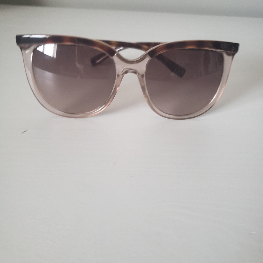 Lacoste sunglasses 🕶 - Picture 4 of 7